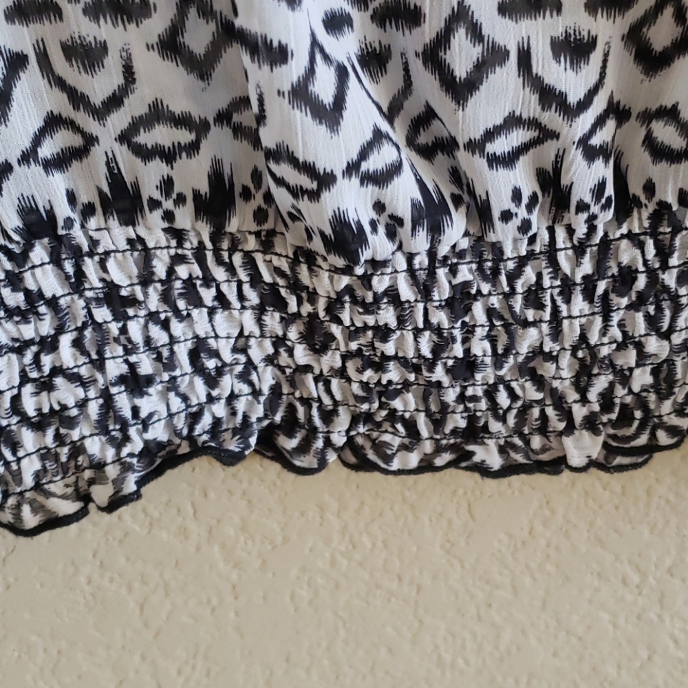 Top - Picture 4 of 6